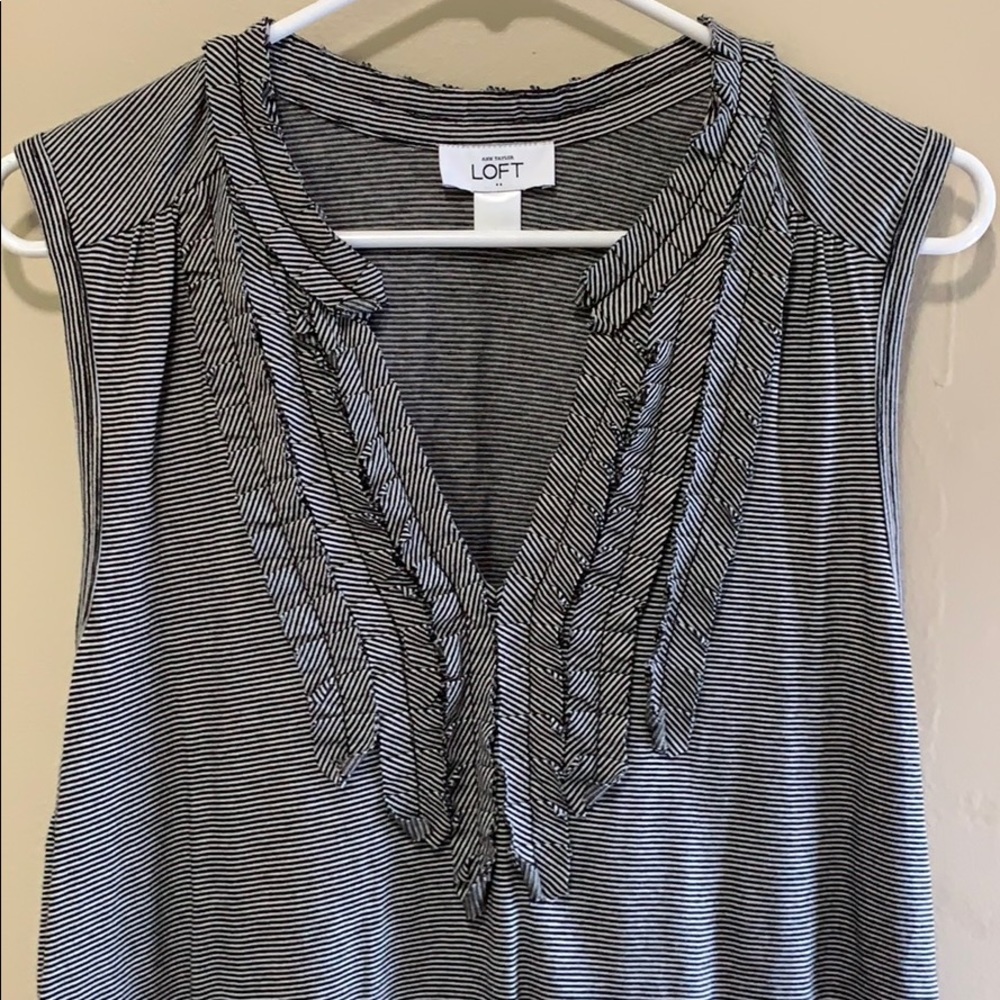 Large Black & White Stripped Ann Taylor LOFT Top - Picture 2 of 8